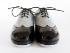 22 Piel gris plateado | C24 Charol Negro